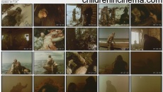 Pegiy pyos, Begushchiy kraem morya: movie stills